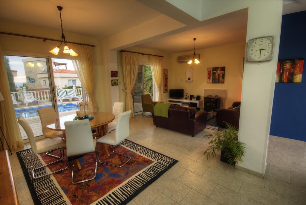 Villa Athina Paphos Habitación foto