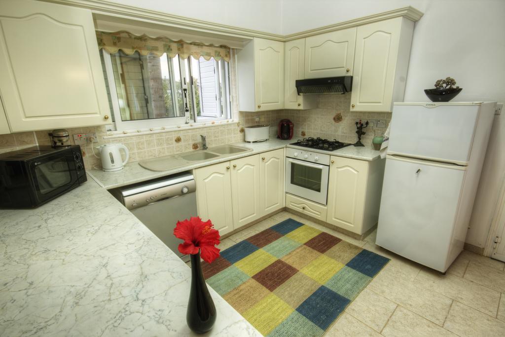 Villa Athina Paphos Habitación foto